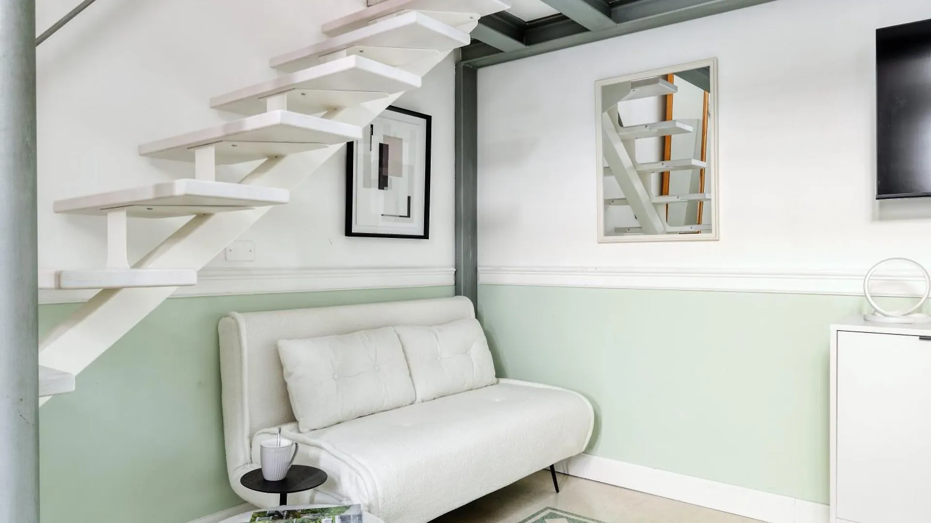 Appartement Joivy Lovely Loft Near The City Centre Milaan Italië