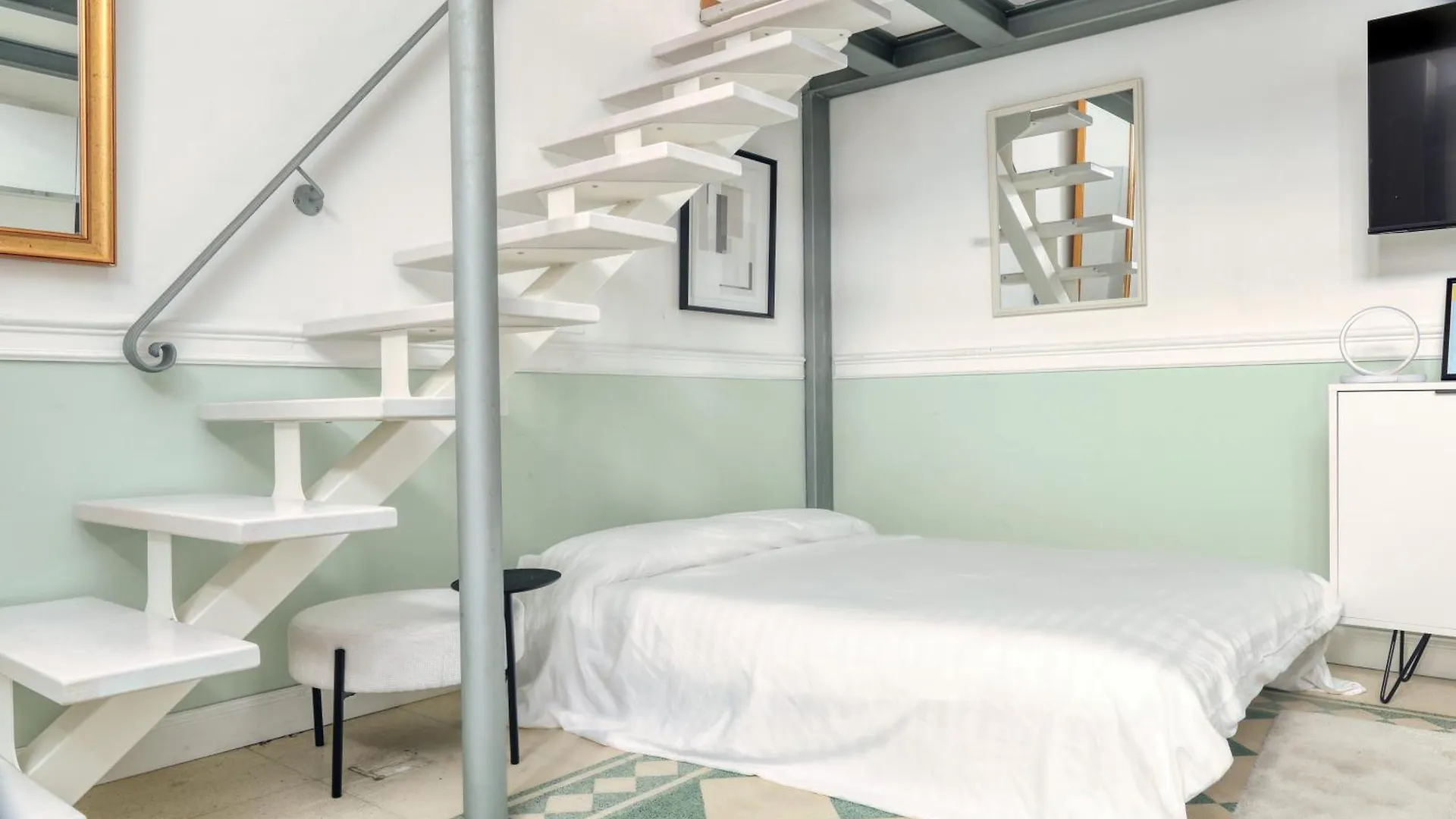 Appartement Joivy Lovely Loft Near The City Centre Milaan